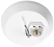 Valaisinpistorasia maadoitettu